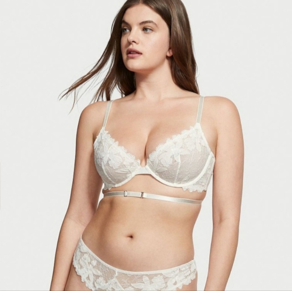 Victoria secret very sexy bra